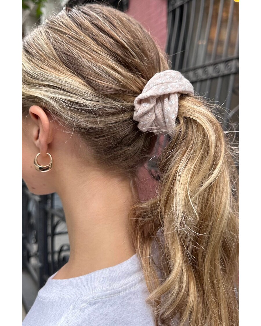 Brandy Melville Floral Scrunchie