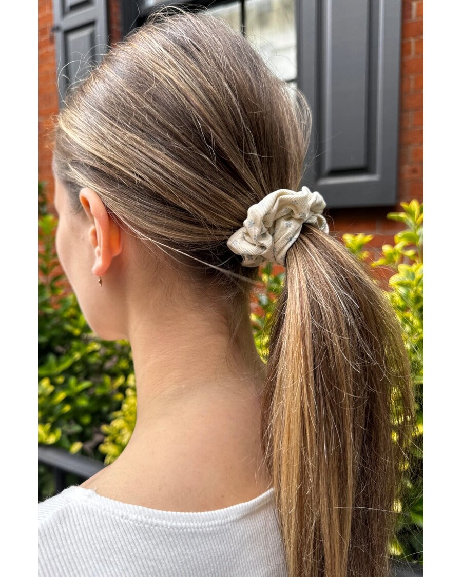 Brandy Melville Thin Floral Scrunchie