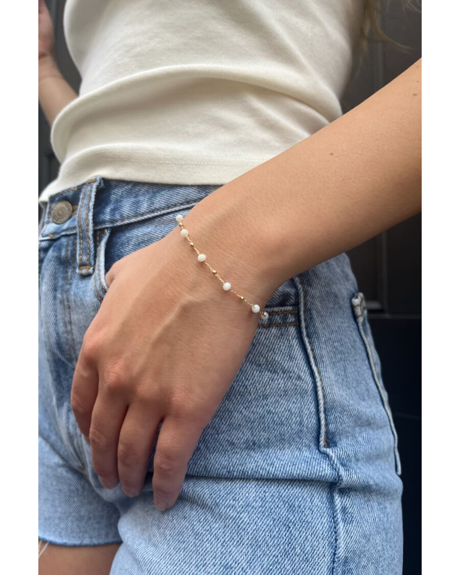 Brandy Melville White Bead Bracelet