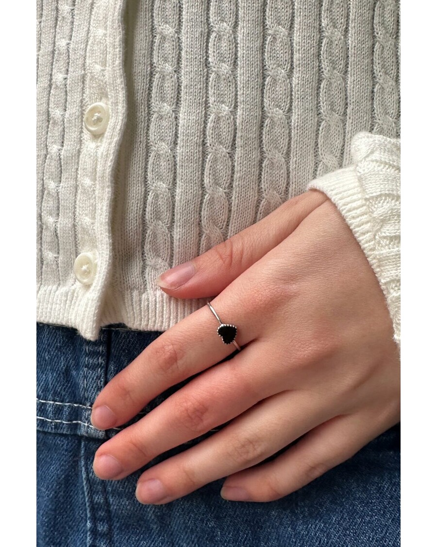 Brandy Melville Enamel Heart Ring