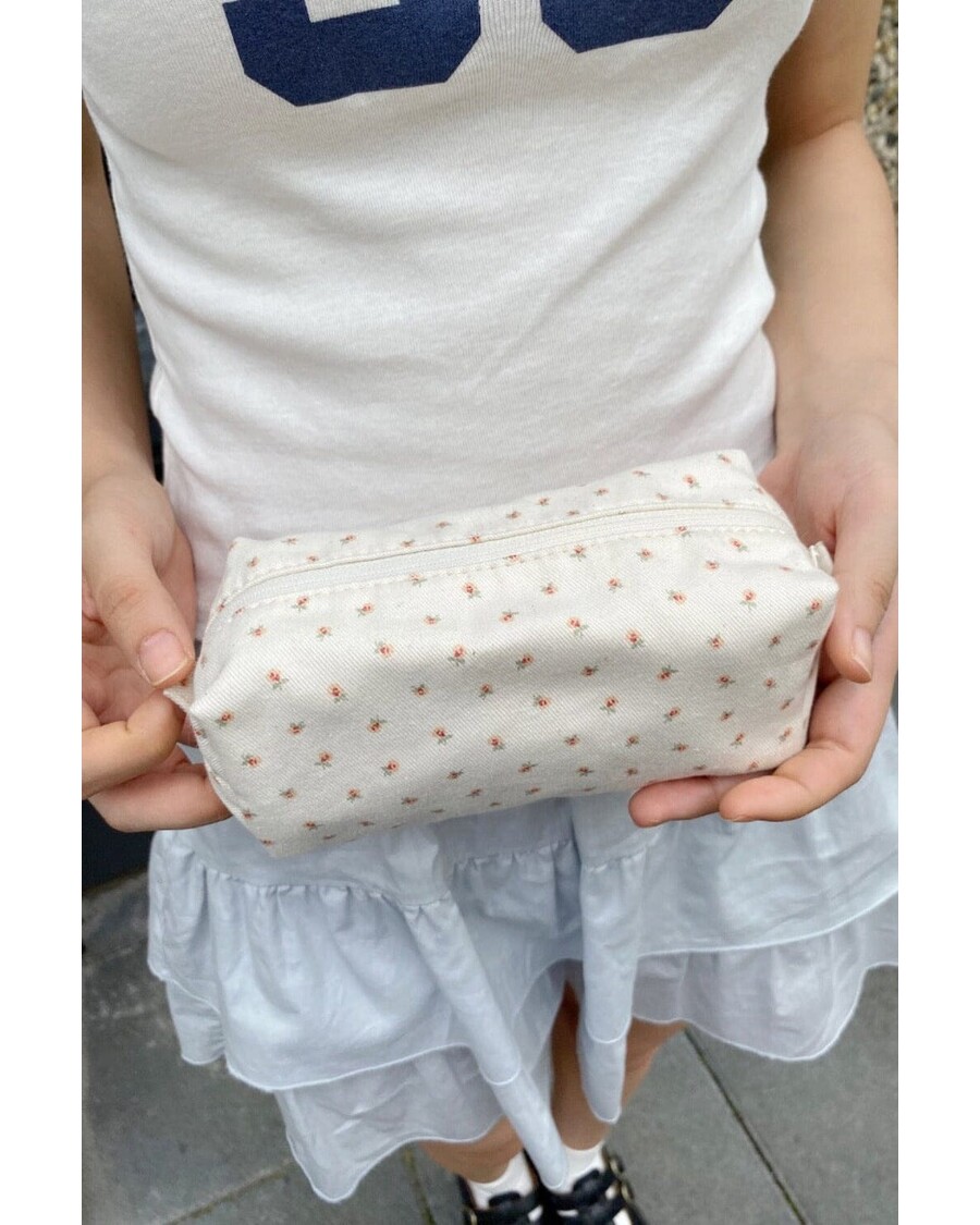 Brandy Melville Floral Makeup Bag