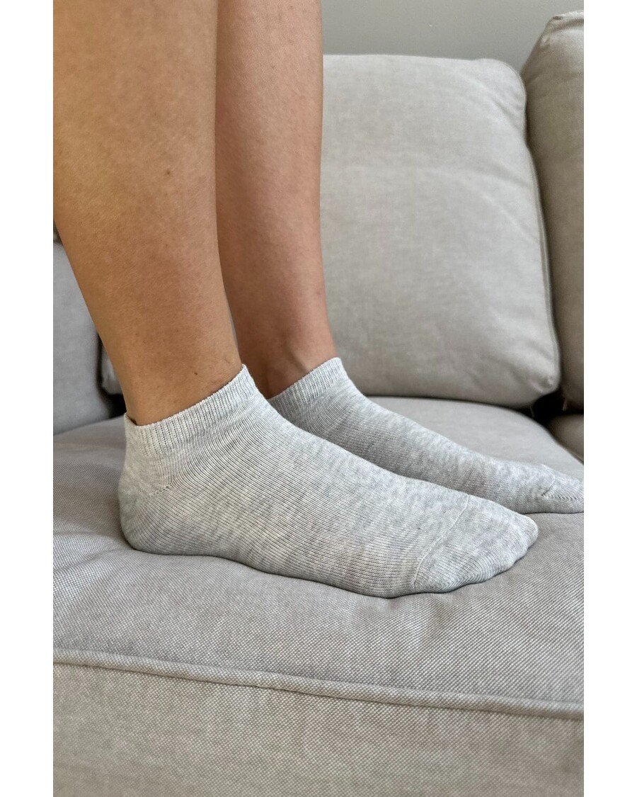 Brandy Melville Basic Ankle Socks