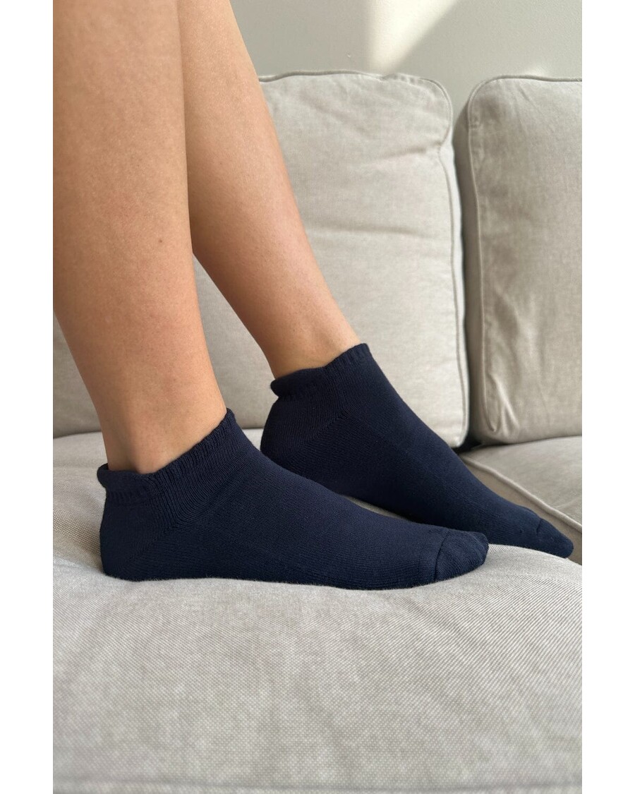 Brandy Melville Basic Ankle Socks