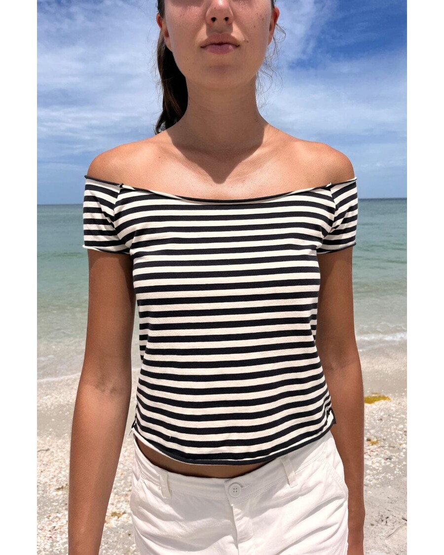 Brandy Melville Bonnie Crop Top